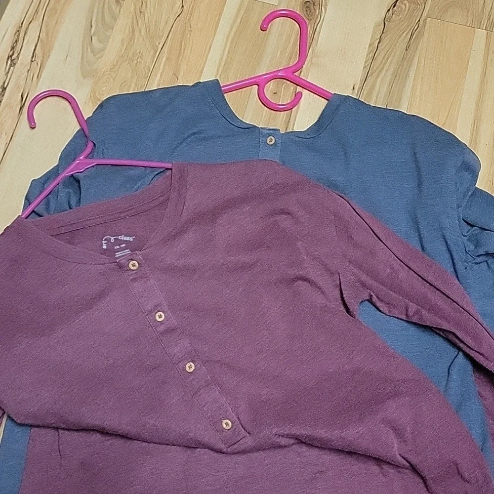 Target Brand art class long sleeve shirts set of 2 blue and burgundy size XXL 18